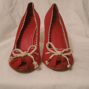 Women's shoes